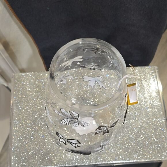 Cupcakes & Cashmere Bows & Ribbon Vase - Picture 4 of 5